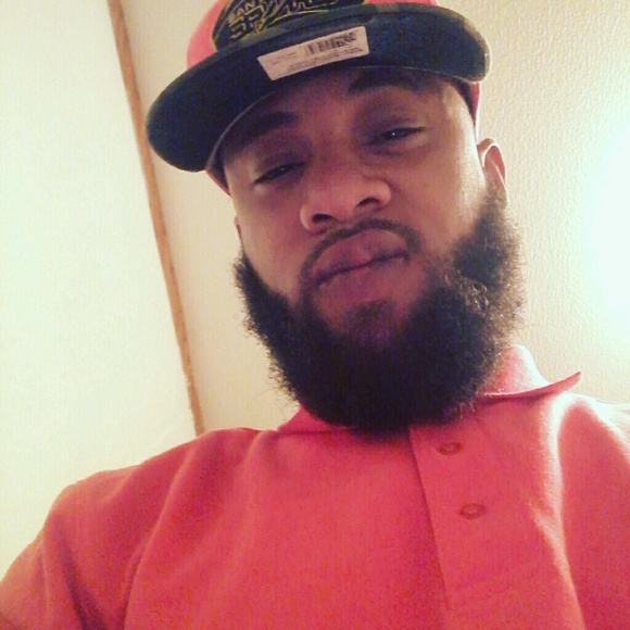 Profile Picture of Bubba Beard (@bubbawitdabeard) on Poshmark