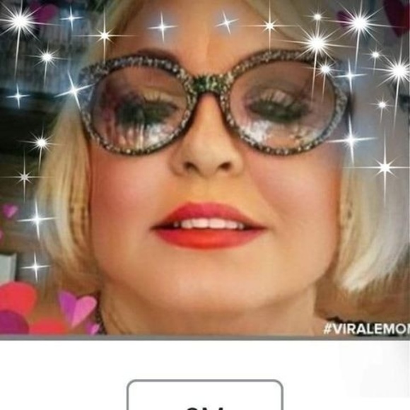 Profile Picture of Lisa Bergstrom (@boogums1) on Poshmark