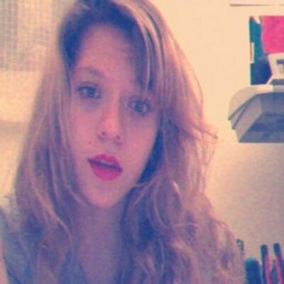 Profile Picture of Sharon Herbert (@birdyxshaz) on Twitter