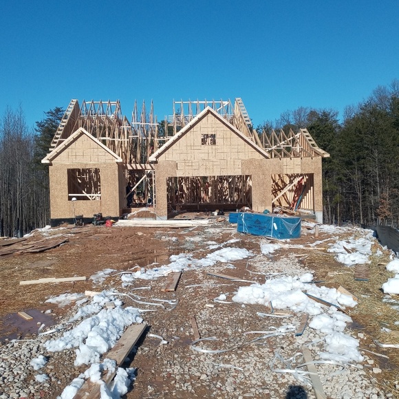 Profile Picture of Cirilo Reyes (@reyescirilo338) on Poshmark