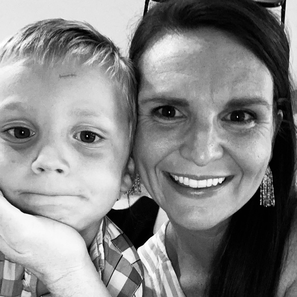 Profile Picture of Kathleen Munhall (@kmunhall22) on Poshmark