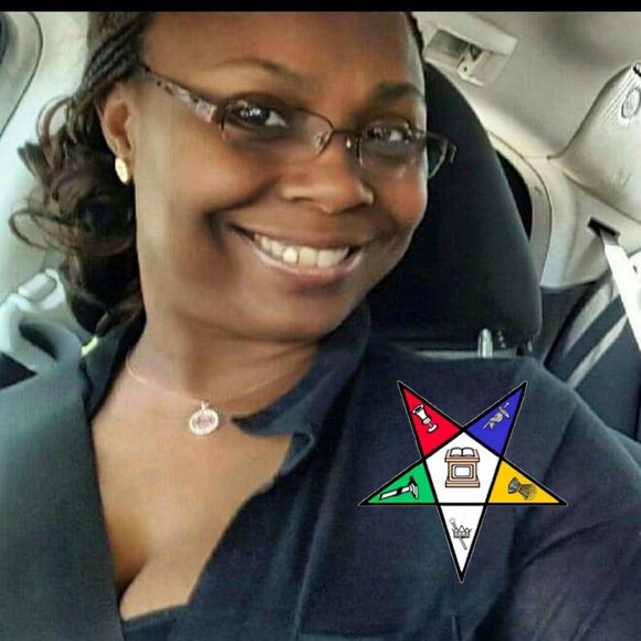 Profile Picture of Stacey Blocker (@daremsta) on Poshmark