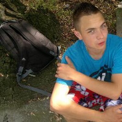 Profile Picture of Tomek Knych (@Knychu17) on Twitter