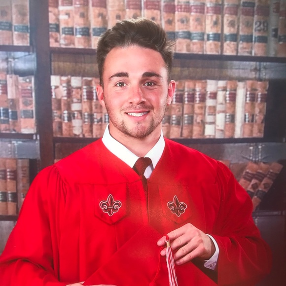 Profile Picture of Sean Bouzigard (@sboozie32) on Poshmark