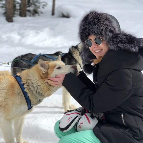 Profile Picture of Kate Heffernan (@katevheffernan) on Poshmark