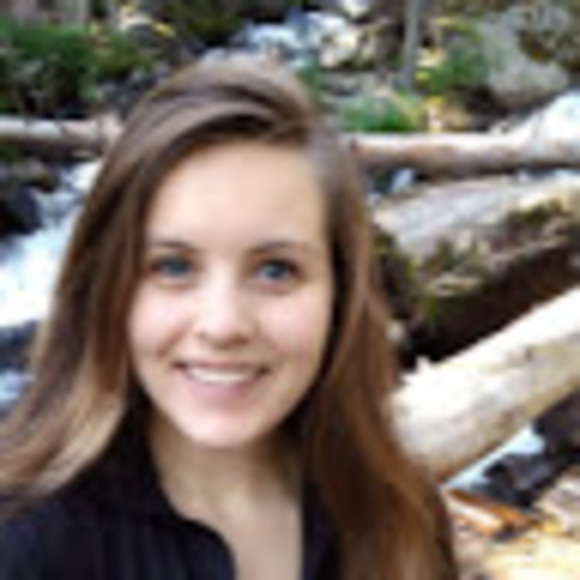 Profile Picture of Hannah Cooley (@hannahcooley7) on Poshmark