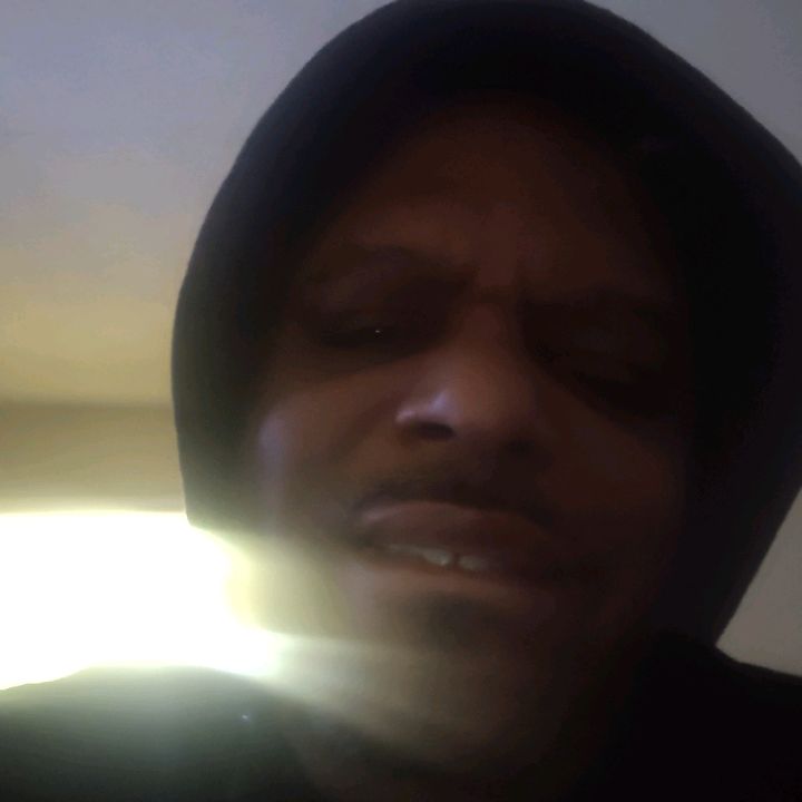 Profile Picture of A hood kid who made it out (@cliffbeblessbattlewt48) on Tiktok