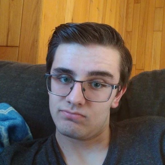 Profile Picture of Nathan Craven (@nathan_c318) on Poshmark