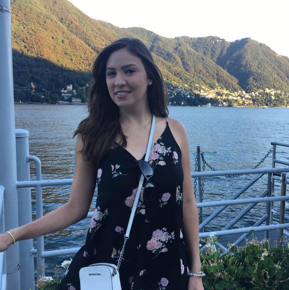 Profile Picture of Nicole Van alstine (@nvanalst) on Poshmark