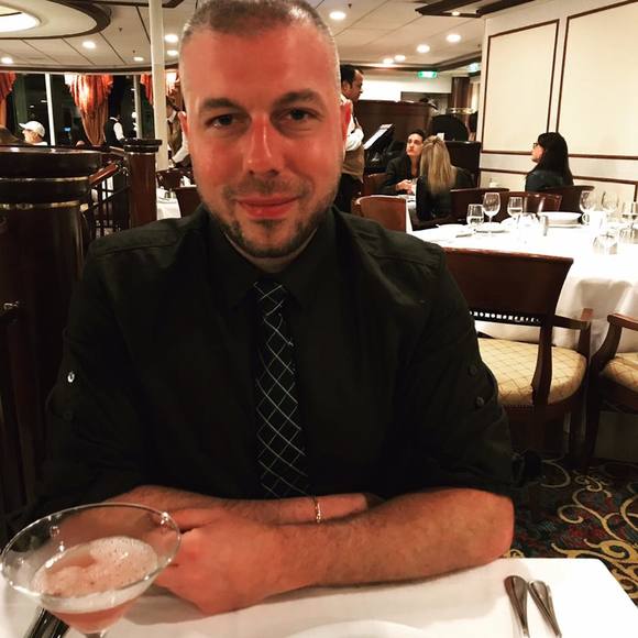Profile Picture of Gerry Russo (@g025072) on Poshmark