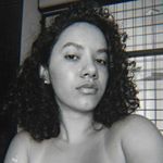 Profile Picture of Anna Beatriz 🦀 (@anna_curly01) on Instagram