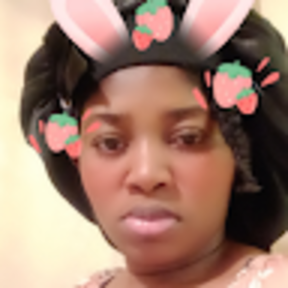 Profile Picture of Sandrelle Charles (@sandrellec) on Poshmark