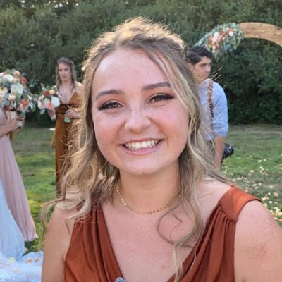 Profile Picture of Mary Beth☀️ (@MaryBethDale) on Twitter