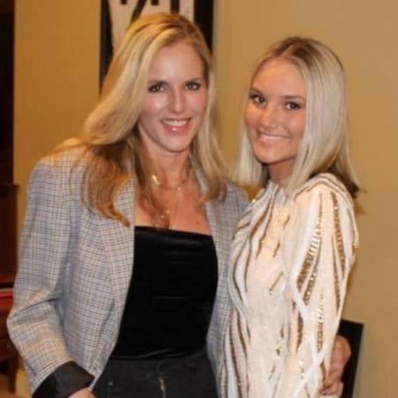 Profile Picture of Lisa Spicer (@stchrisfootball) on Poshmark