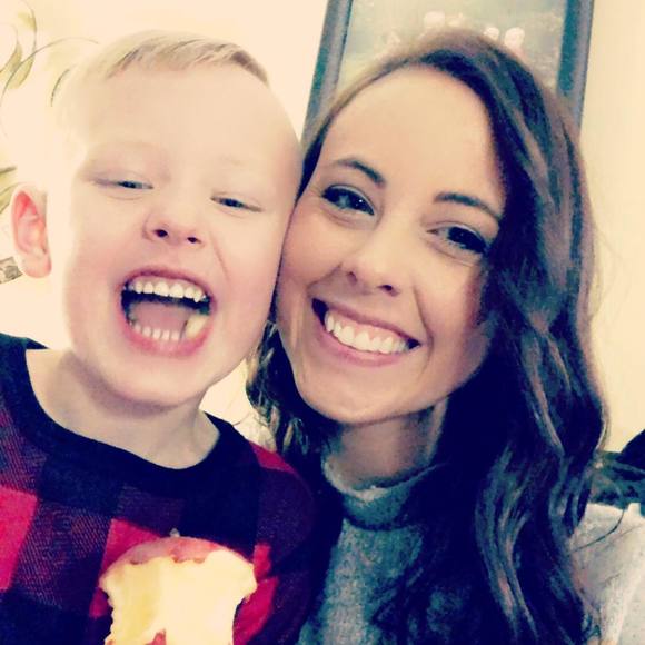 Profile Picture of Lacy Dyer (@lacylynn07) on Poshmark