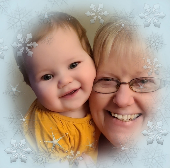 Profile Picture of Karen Hurless (@thefly) on Poshmark