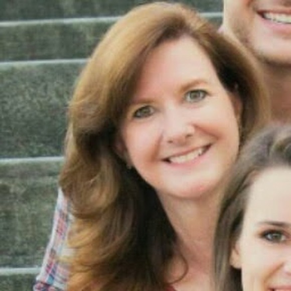 Profile Picture of Shirley Waldy (@swaldy) on Poshmark