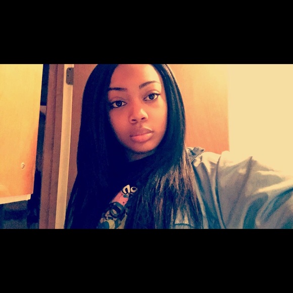 Profile Picture of Jahzia Barskile (@barskilejm849) on Poshmark