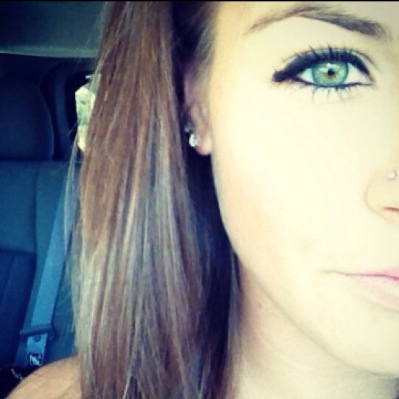 Profile Picture of Kaitlin Connors (@kconn27) on Poshmark