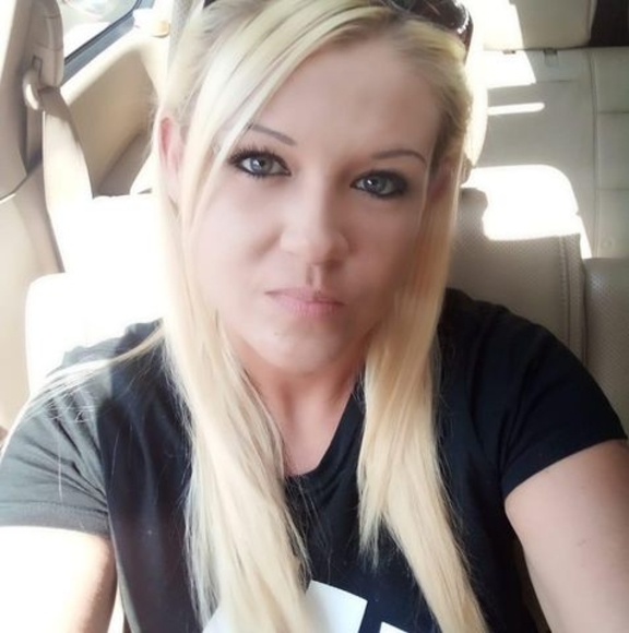 Profile Picture of Joyce Huffman (@joycehuffman) on Poshmark