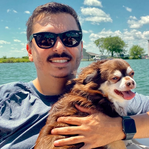 Profile Picture of Chase Owen (@runnercto) on Poshmark