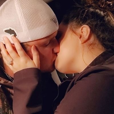 Profile Picture of Allison Boswell (@aboswell0213) on Twitter