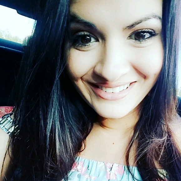 Profile Picture of Jeneen Beard (@jbeard2) on Poshmark