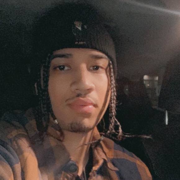 Profile Picture of Junius Fidow (@jfidow) on Poshmark