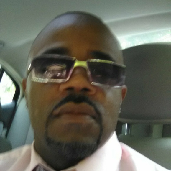 Profile Picture of Patrick Whitfield (@terrancewhit5) on Poshmark