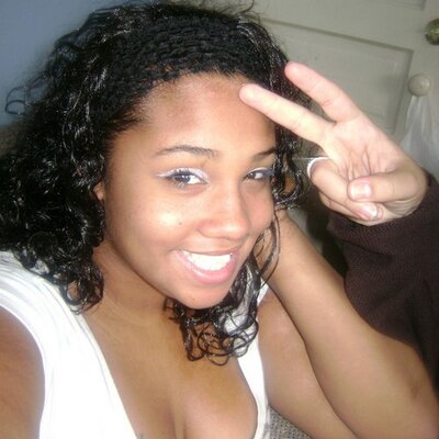 Profile Picture of Maxine Kennedy (@MzLiTEBRiTE) on Twitter