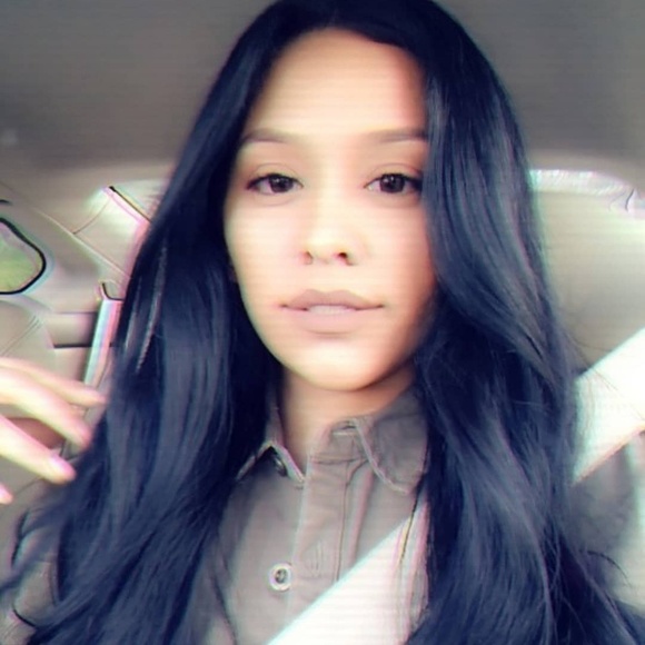 Profile Picture of Stephanie Higareda (@steph_higgs) on Poshmark