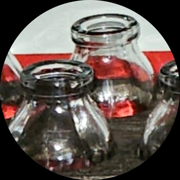 Profile Picture of Onica Barquist (@vbarquist27) on Poshmark