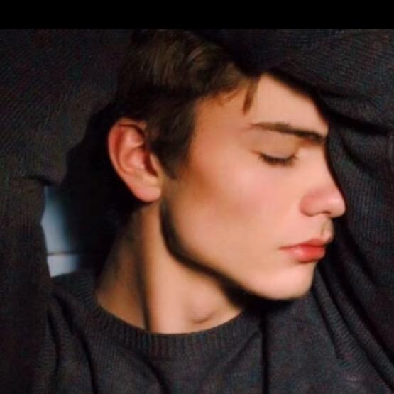Profile Picture of user4534215333753 (@markkomaro) on Tiktok