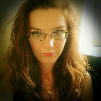 Profile Picture of Zoe Bradley (@zoebradley4) on Twitter