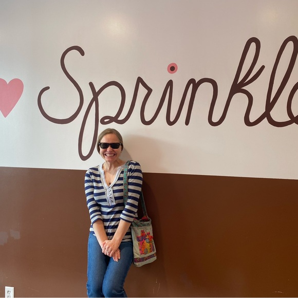 Profile Picture of Amber Shankle (@amberoshankle) on Poshmark