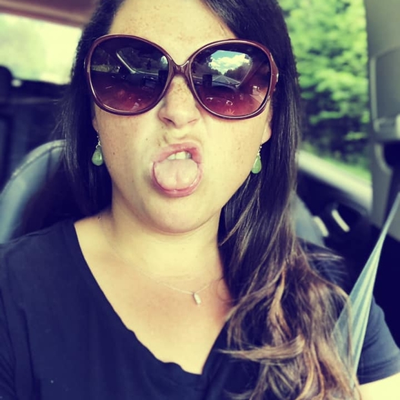 Profile Picture of Stefanie Simonne (@stefanienwbg) on Poshmark