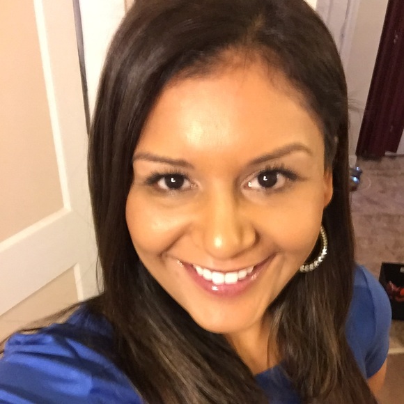 Profile Picture of Angela Castro (@missang001) on Poshmark