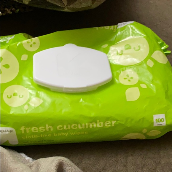 Simone Green - Poshmark Profile Picture of Simone Green (@simonegreen910) on Poshmark