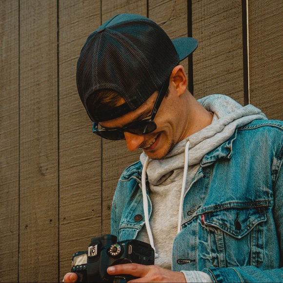 Profile Picture of Daniel Sullivan (@danmansullivan) on Poshmark