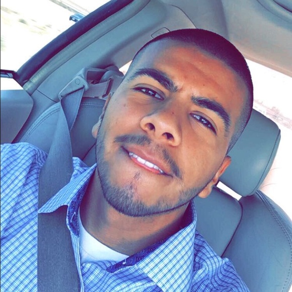 Profile Picture of Gabe Muratalla (@gmuratalla13) on Poshmark