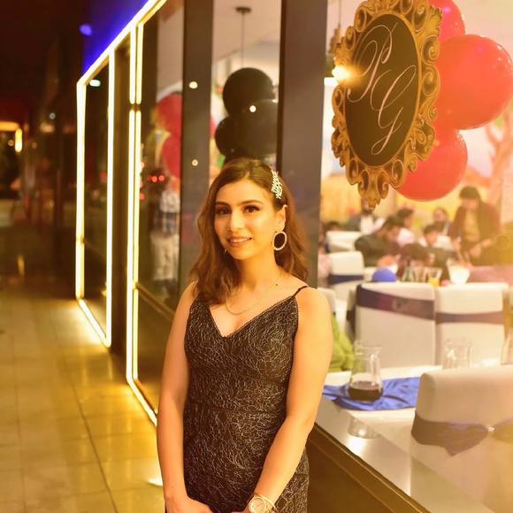 Profile Picture of Deepanshi Malhotra (@deemalhotra) on Poshmark