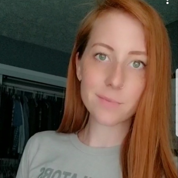 Profile Picture of Sarah Rees (@smrees) on Poshmark