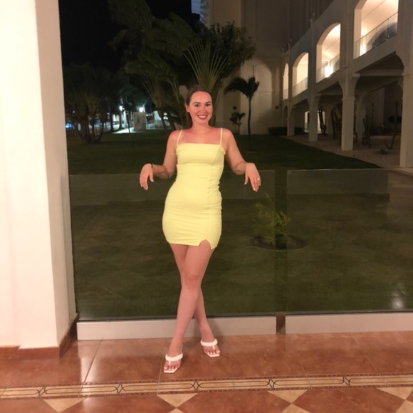 Profile Picture of Jennifer Piccininni (@jennyybobcat) on Poshmark