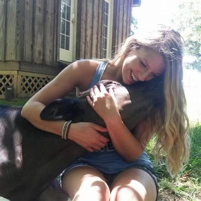 Profile Picture of Kelly Levenda (@KellyLevenda) on Twitter