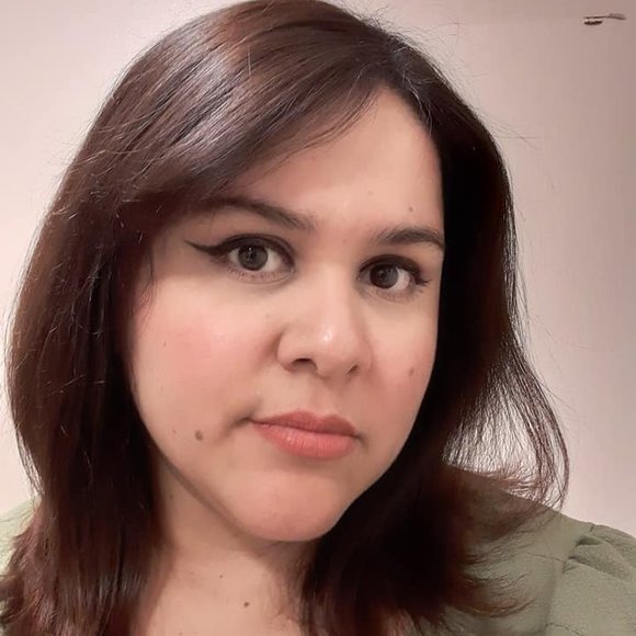 Profile Picture of Cassandra Ortiz (@cassandrao86) on Poshmark
