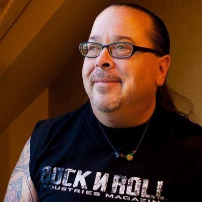 Profile Picture of Daniel Hicks (@blackravenband) on Twitter