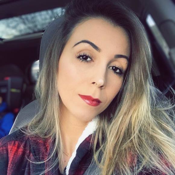 Profile Picture of Dayane Herculano (@dayaneherculano) on Poshmark