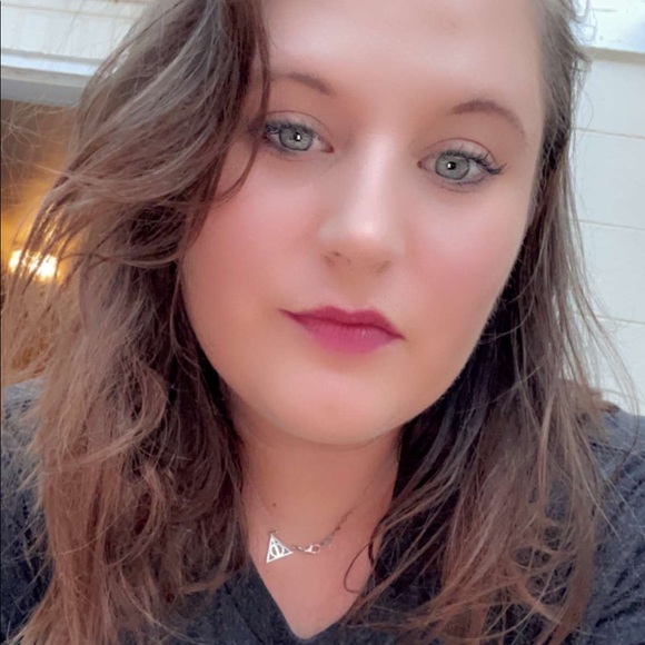 Profile Picture of Chelley Parramore (@chelleyp25) on Poshmark