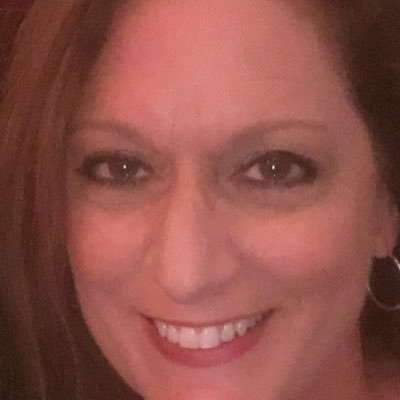 Profile Picture of Lynn Calderone (@ljcpooh) on Twitter