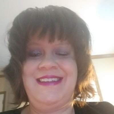 Profile Picture of Amanda Roper (@AmandaRoper10) on Twitter